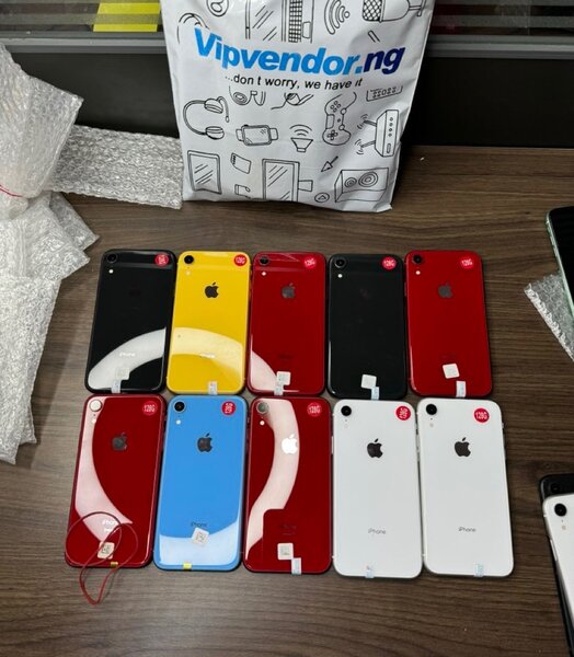 Very clean uk sk used iPhone XR 128GB on deal