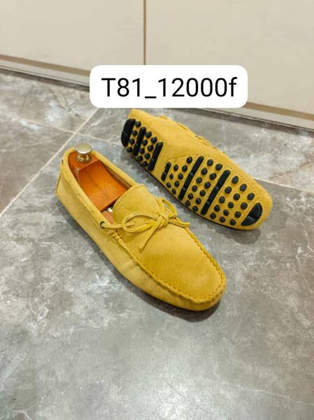 Mocassins en daim jaune