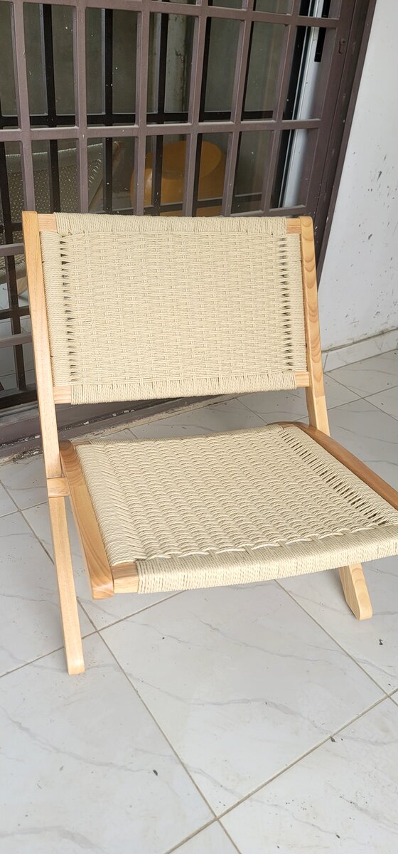 Chaise en bois pliable moderne