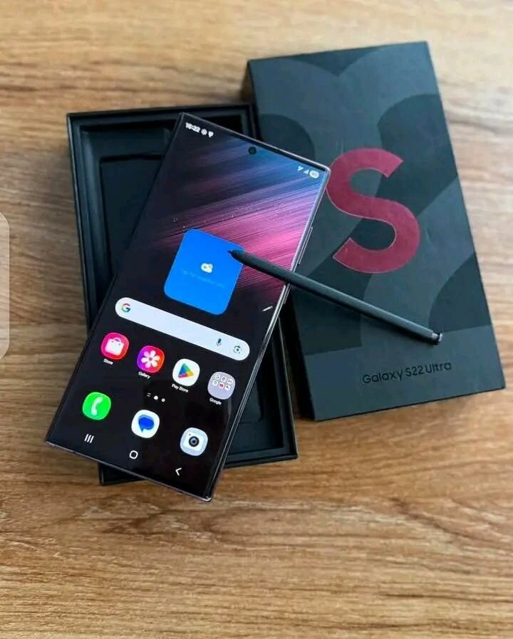 Samsung Galaxy S22 Ultra Smartphone