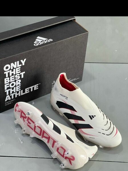 Chaussures de foot Adidas Predator