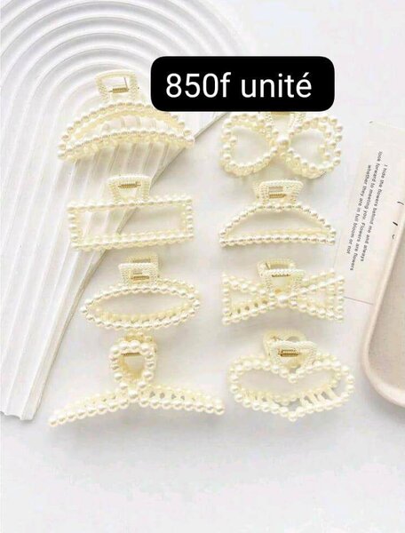 Pinces à cheveux perlées élégantes