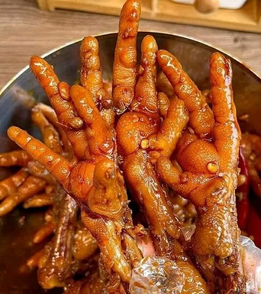 Pattes de poulet sautés