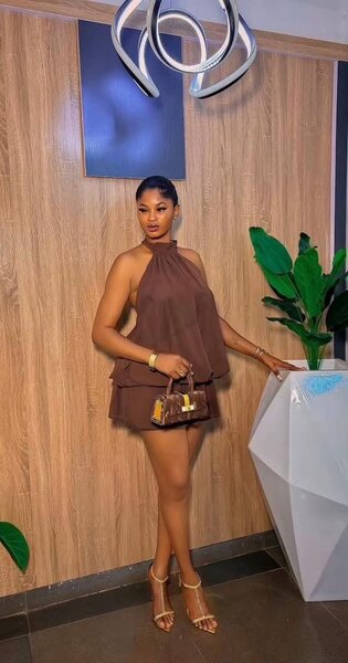 Robe Halter Marron Élégante