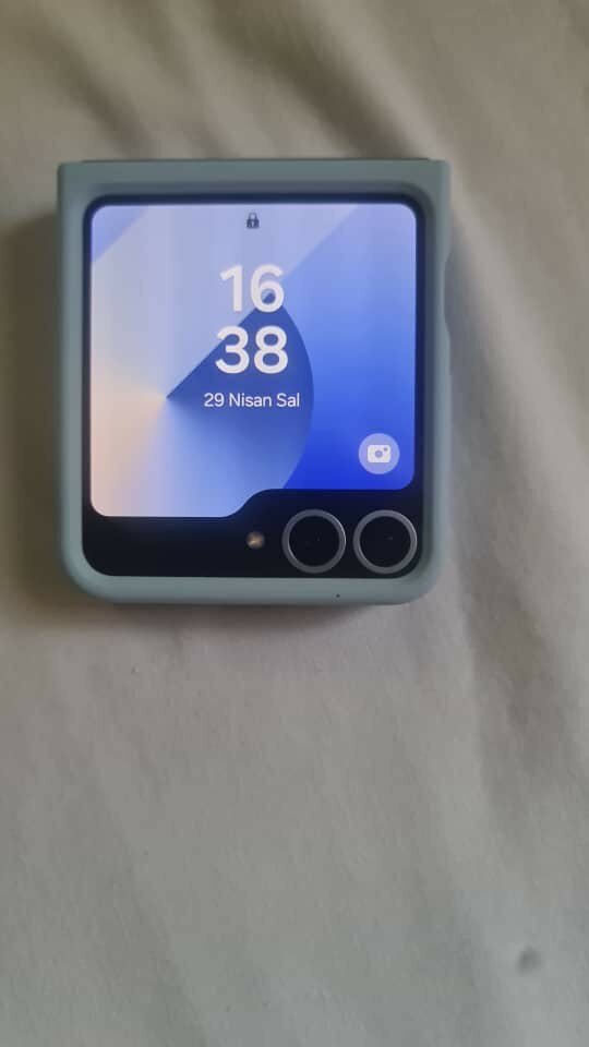 Samsung Galaxy Z flip 6 256 gb