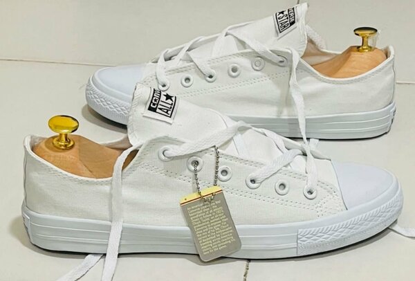 Baskets blanches en toile