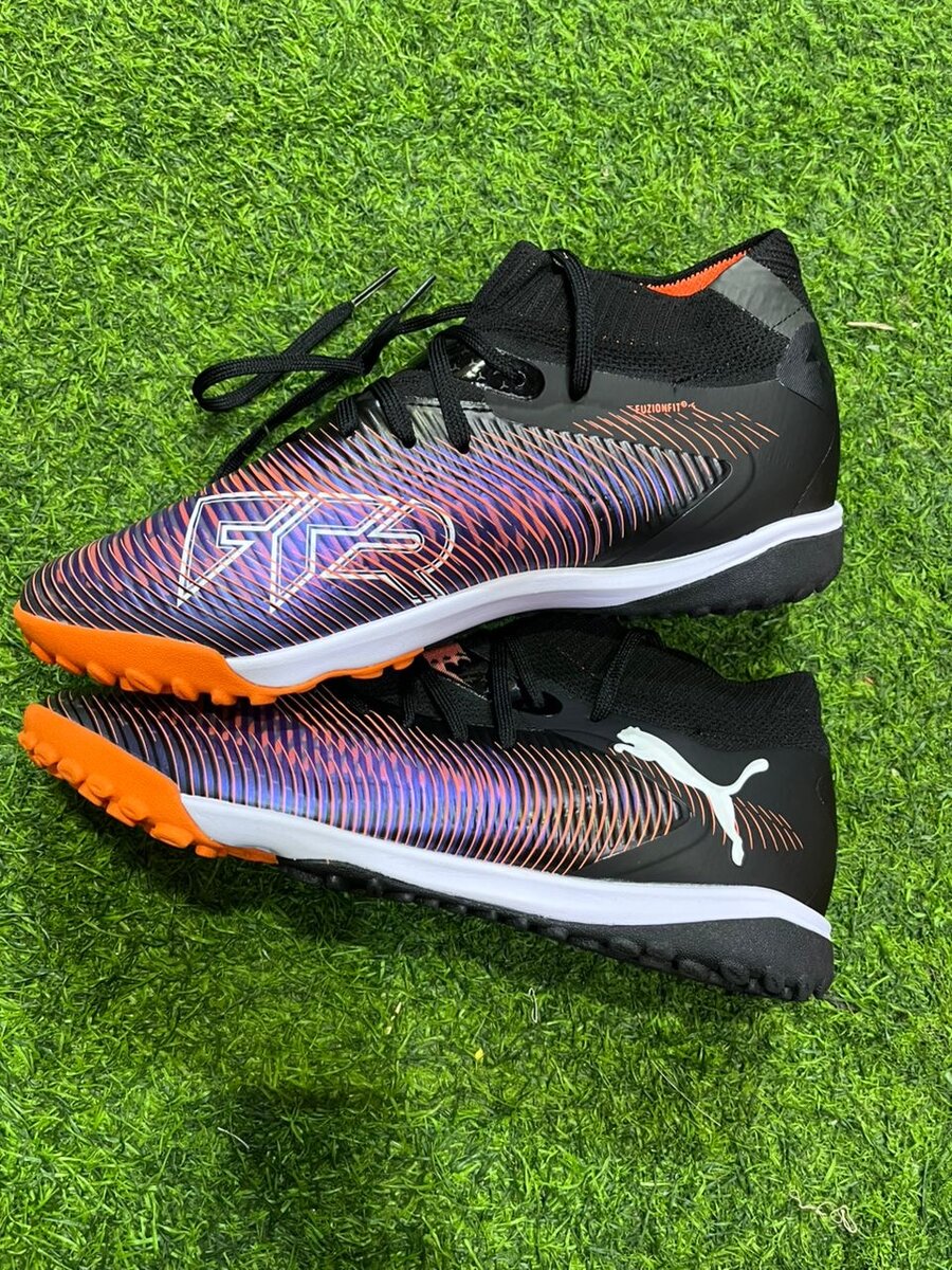 Chaussures Puma de football