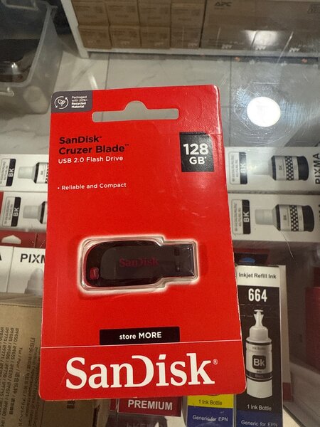 SanDisk USB 128GB Flash Drive
