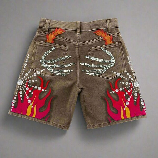 Short en jean marron avec motif flammes