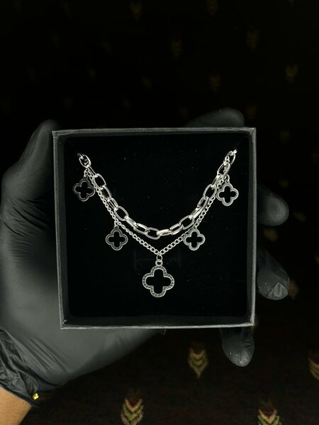 Collier à pendentifs élégants