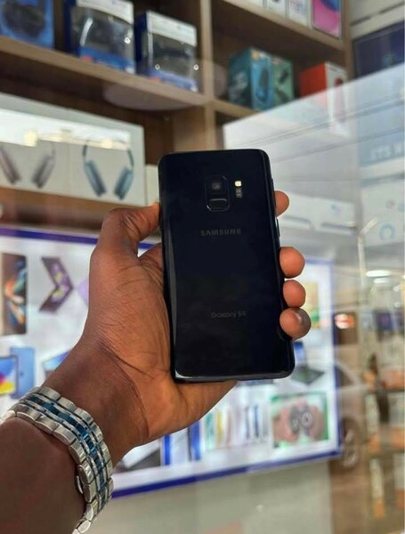 Samsung Galaxy S9 Smartphone