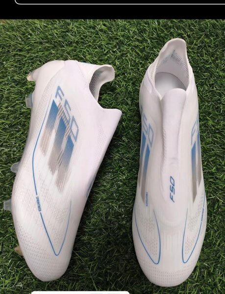 Chaussures de Football F50