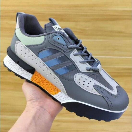 Chaussures adidas grises