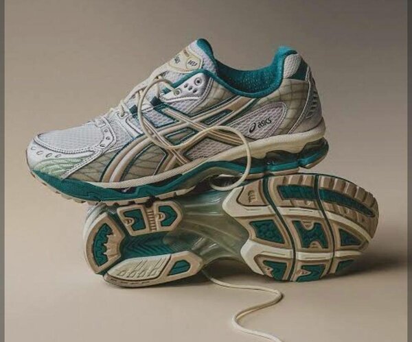 Chaussures de course Asics