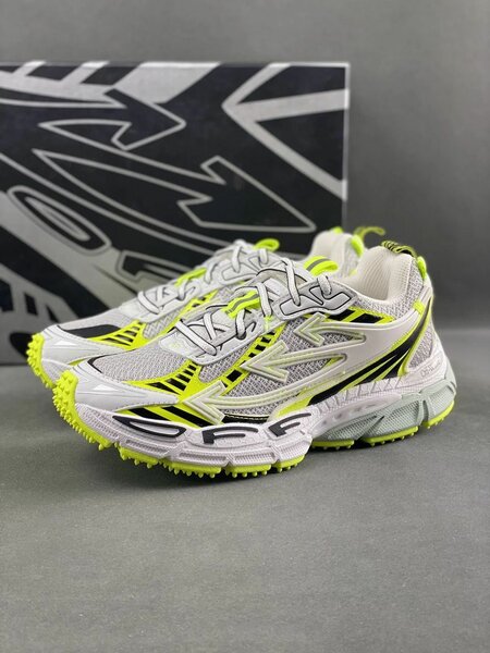 Chaussures de Course Modernes