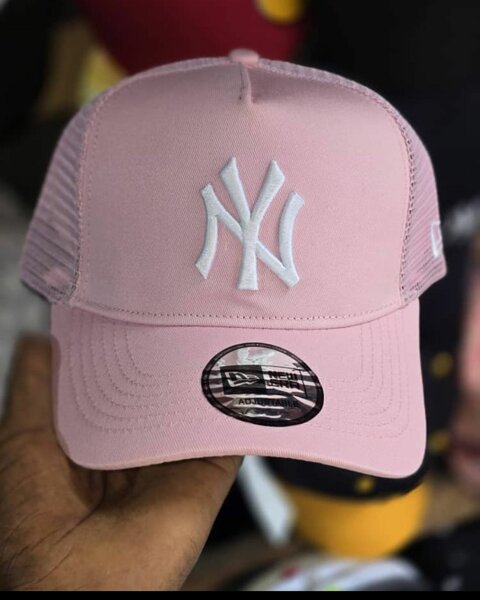 Casquette rose New York