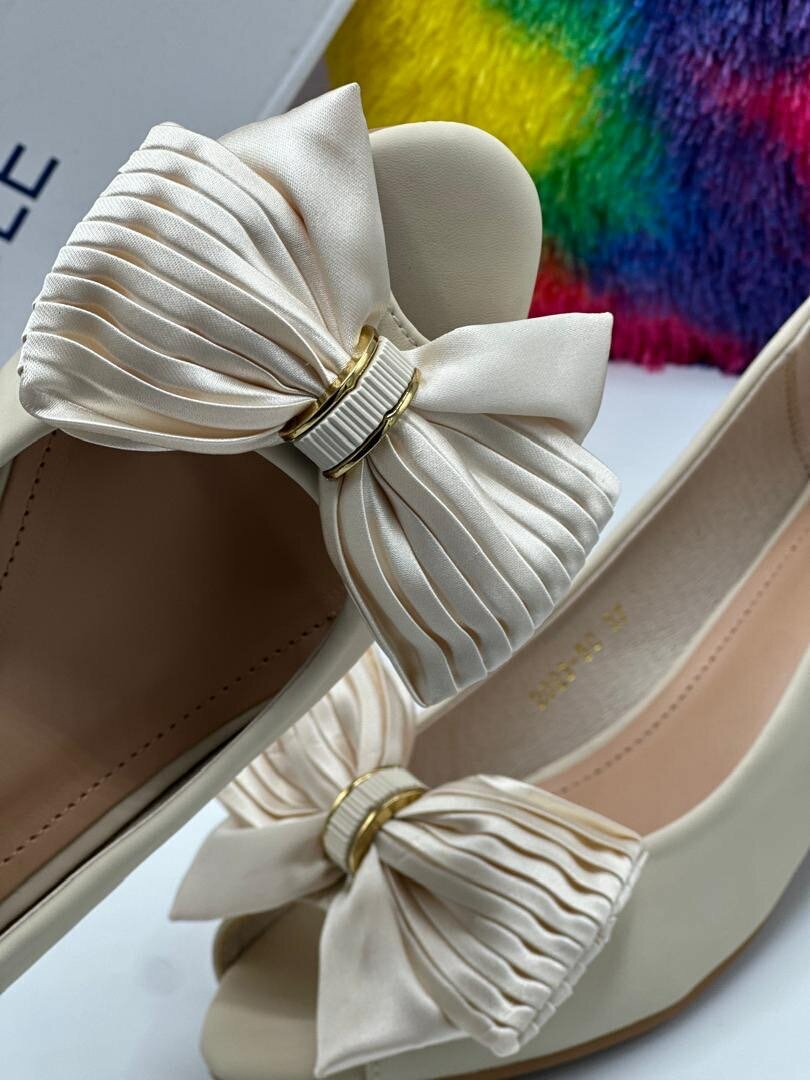 Sandal heels available