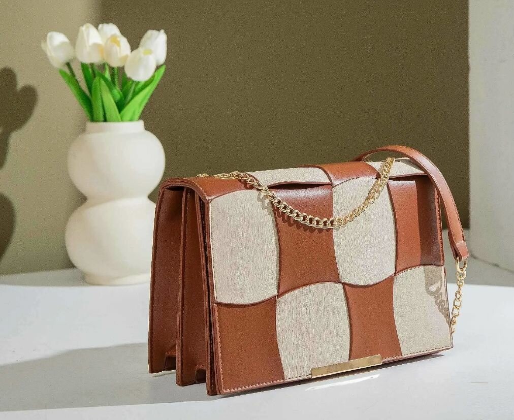 Sac à bandoulière en cuir chic