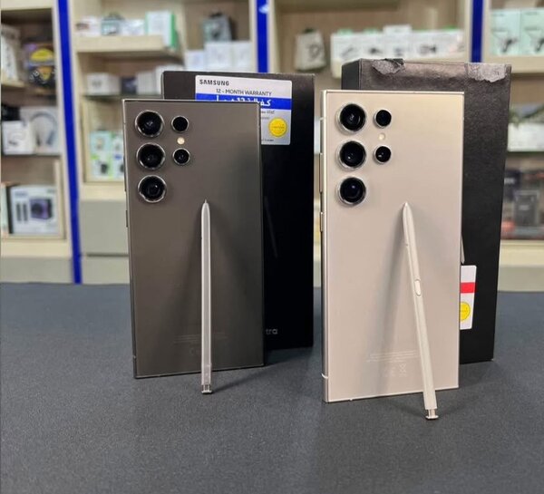 Samsung Galaxy 24Smartphone