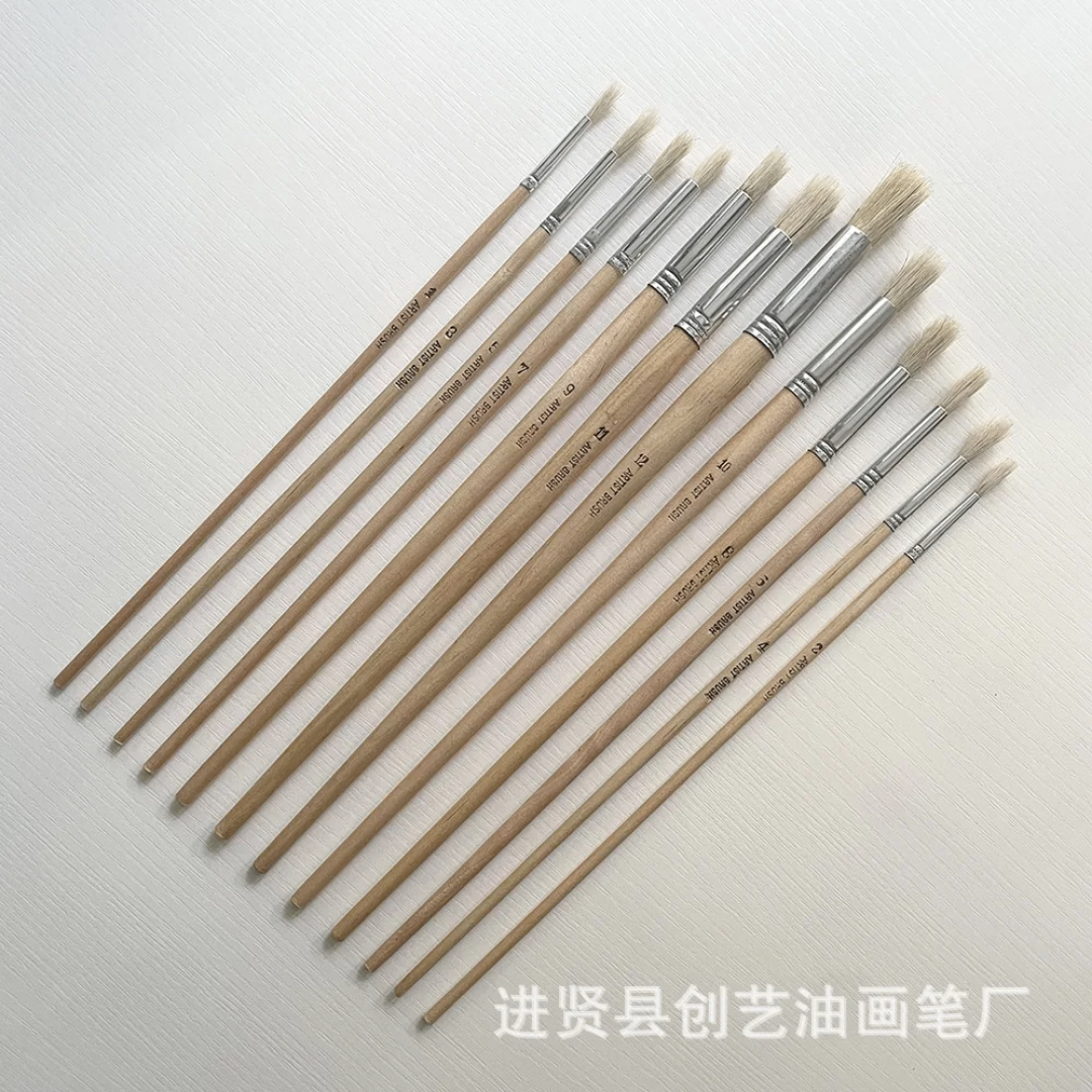 Pinceaux d'artiste en bois