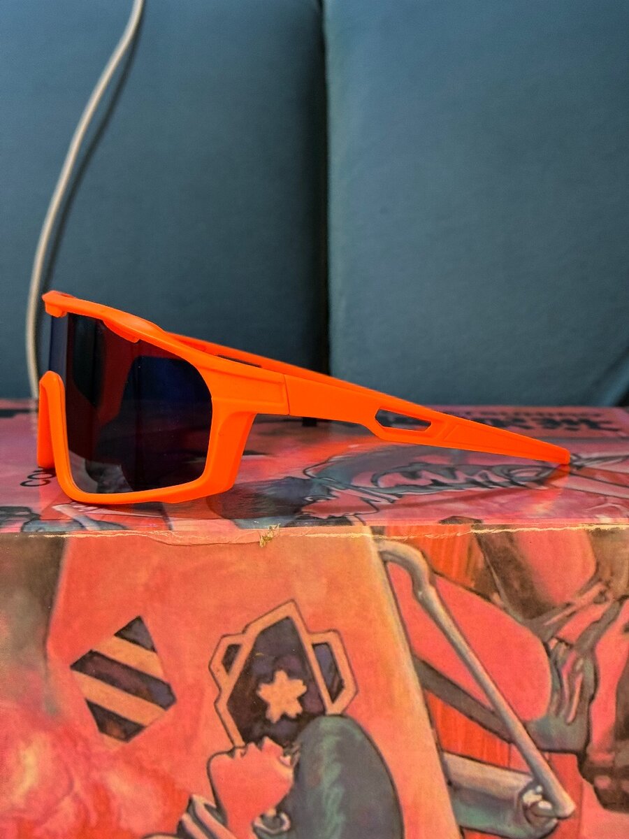Lunettes de soleil sport orange