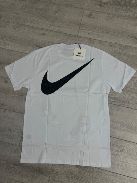 Футболка Nike