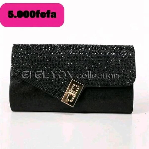 Pochette à strass élégant