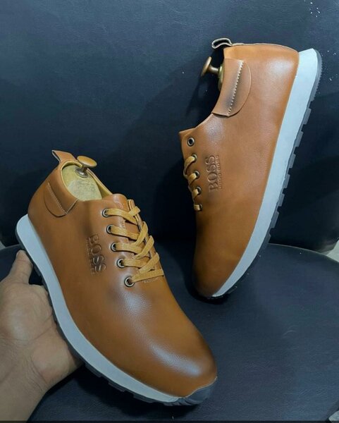 Chaussures en cuir marron pour homme