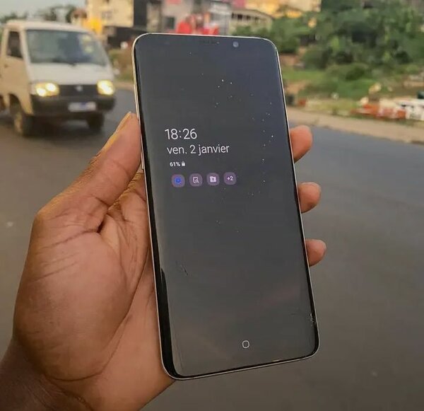 Samsung Galaxy S9+ Fissuré