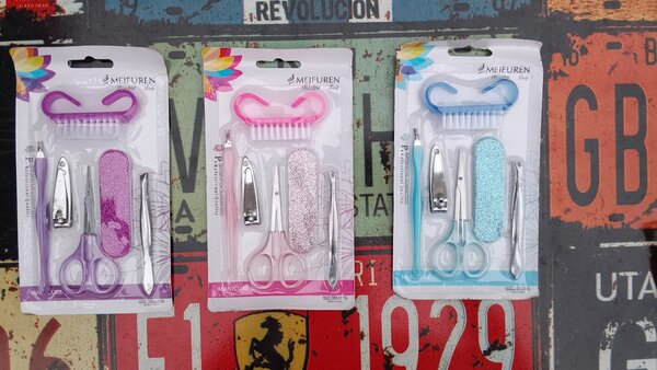 Set de manucure coloré