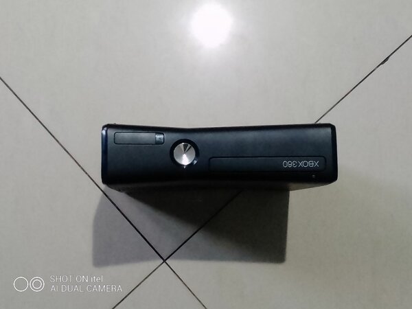 Xbox 360 250GBconsole(Renewed)
