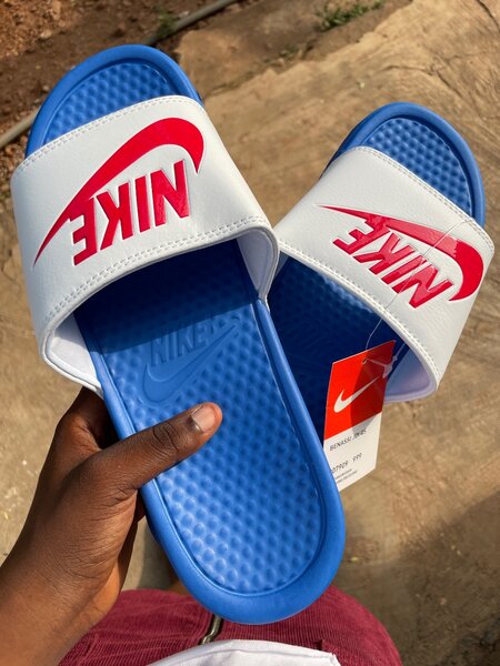 Nike Benassi