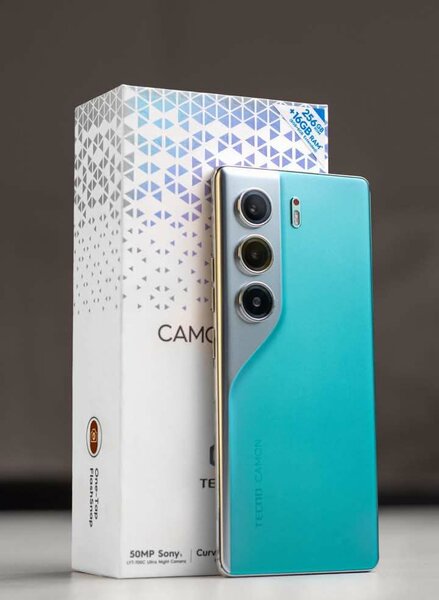 Tecno camon40