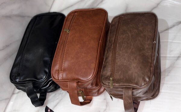 Sacoche/ pochette  en cuir