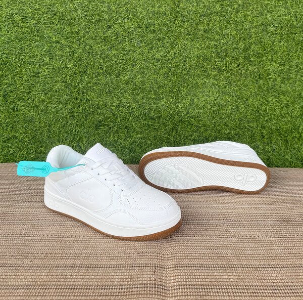 Alo baskets toutes blanches