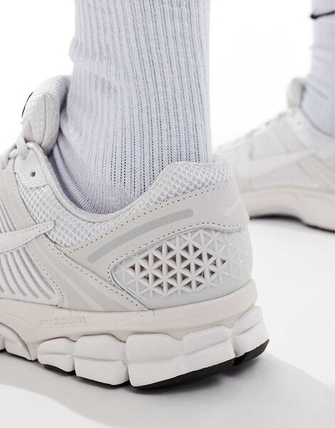 Nike vomero 5 blanche