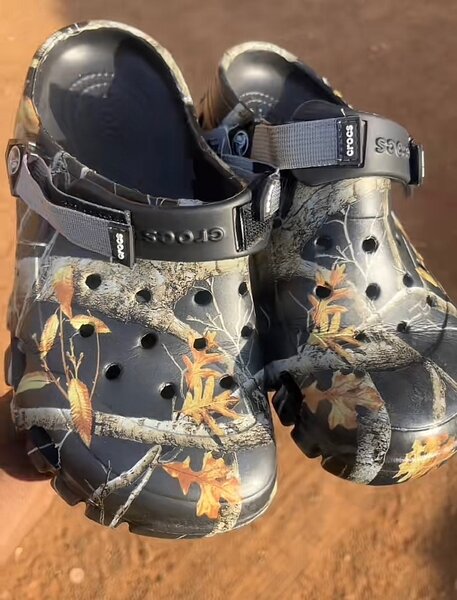 Sabots Crocs à motif