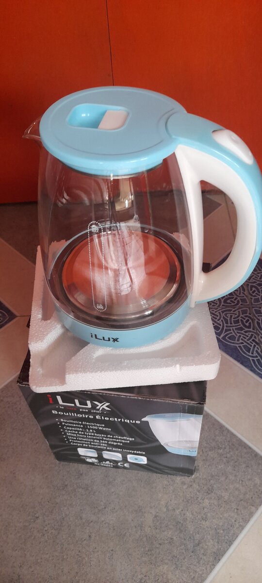 Bouilloire Électrique iLux 1.8L