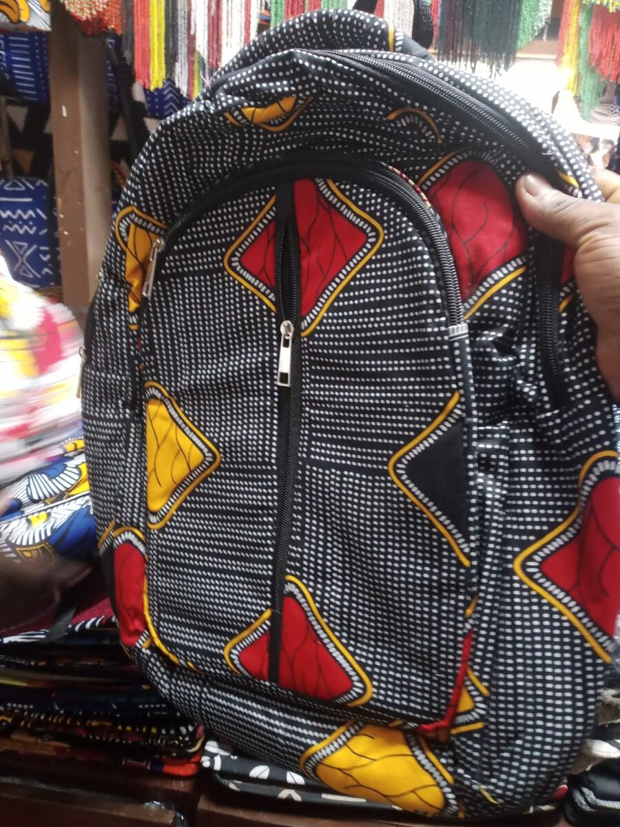 Sac à dos en tissu africain