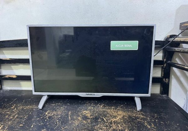 Télévision LED compacte Nasco