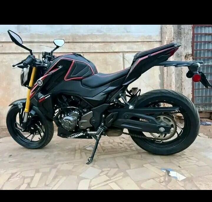 Moto Yamaha - black