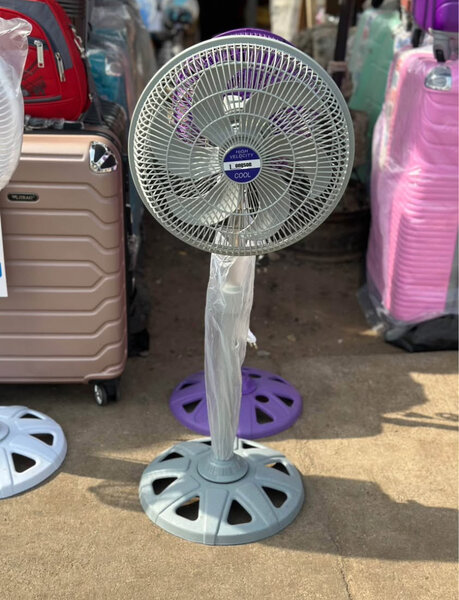 Ventilateur sur pied réglable