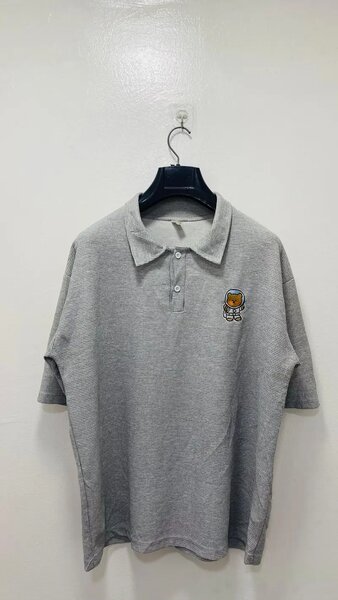 Polo gris avec broderie