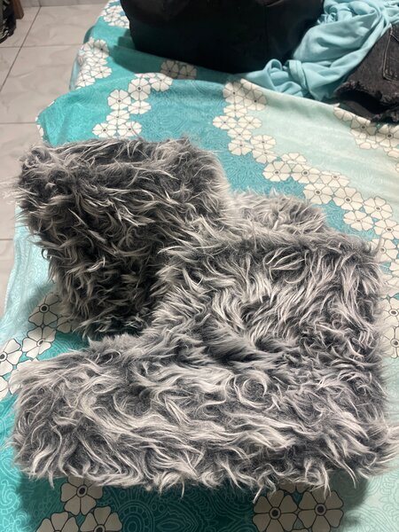 Chaussons douillets en fausse fourrure