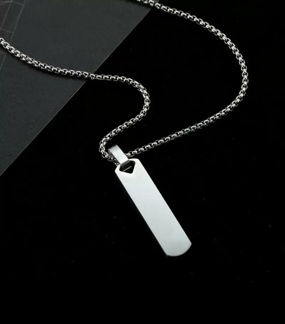 Collier pendentif rectangulaire acier inoxydable