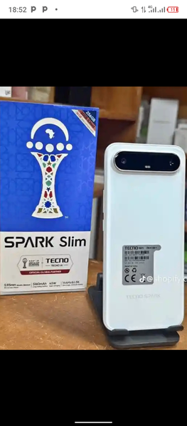 Tecno Spark Slim - Smartphone Élégant