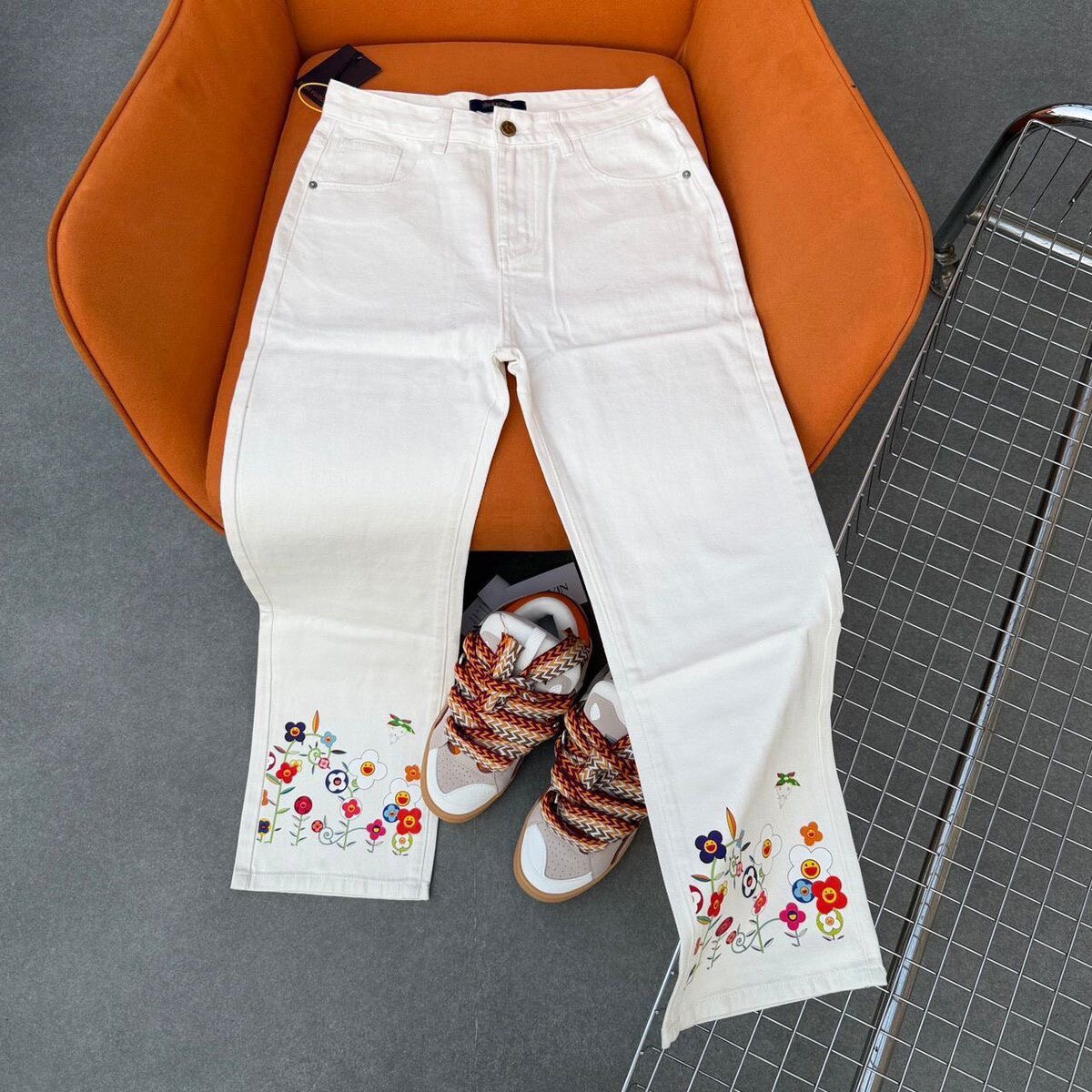 Jean blanc brodé fleurs homme