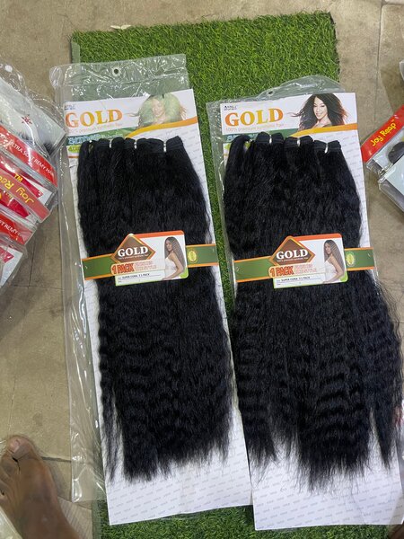 Tresses afro bouclées noires