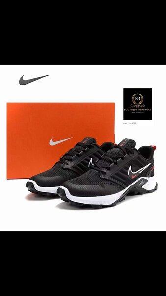 Basket NIKE ORIGINAL avec sa boîte