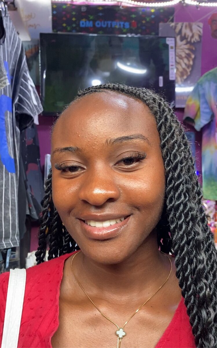 Eyelashes extensions